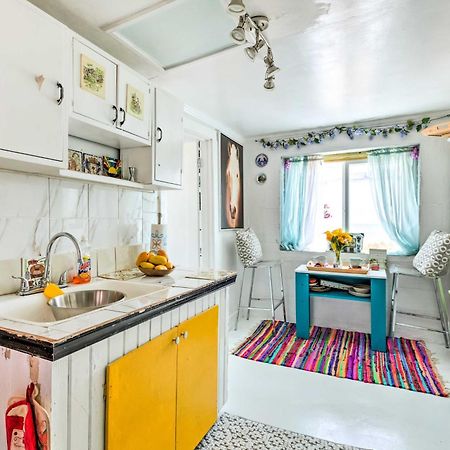 Oceanfront White Stone Cottage With Private Beach! Eksteriør bilde